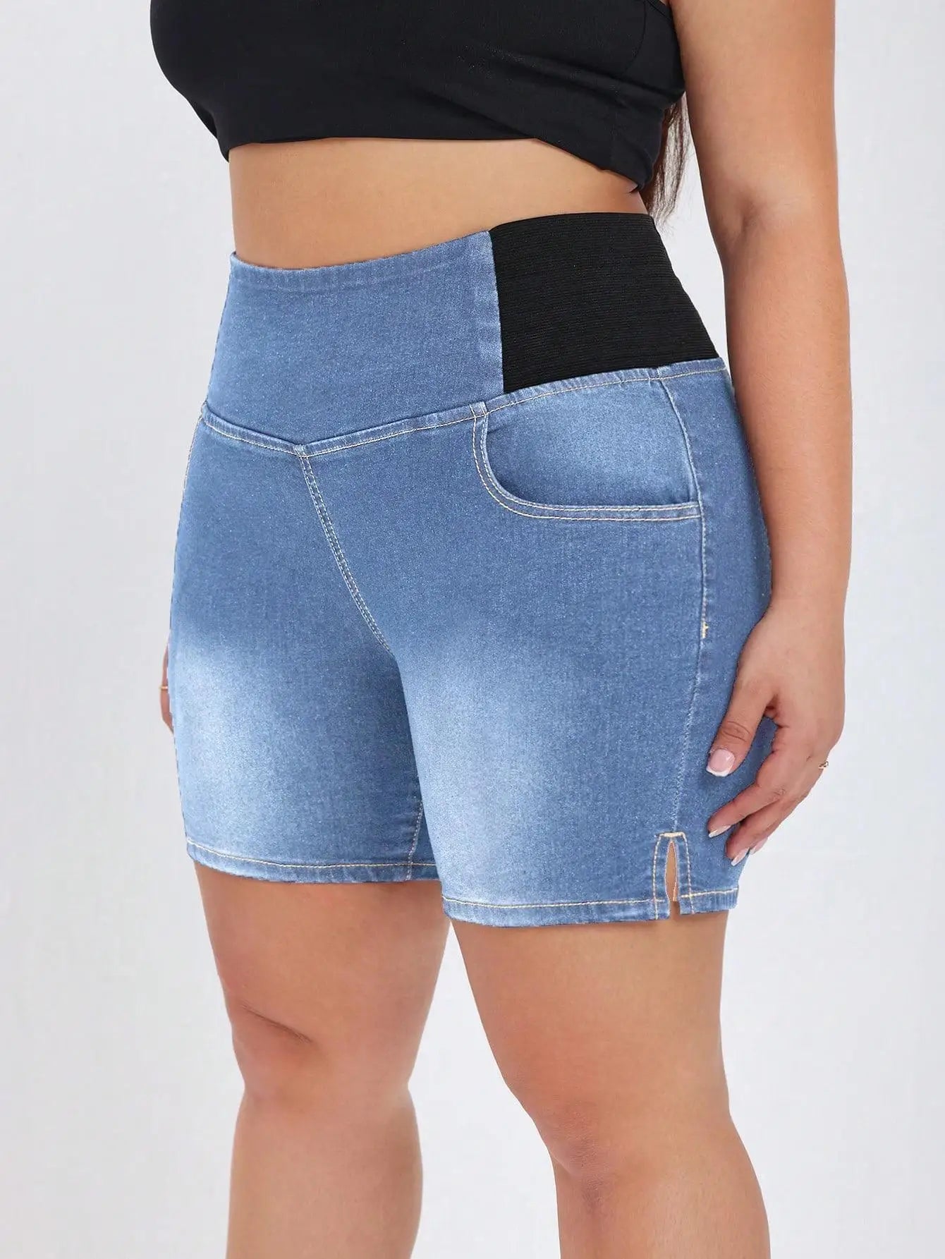 Comfortable Casual High-waisted Short Jeans for Ladies